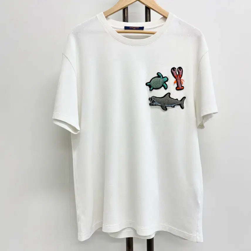 [BUNJANG] Louis Vuitton LV Logo Beaded Animal Knit Short Sleeve T-Shirt - L / [L]루이비통 LV로고 비즈 애니멀 니트 반팔티