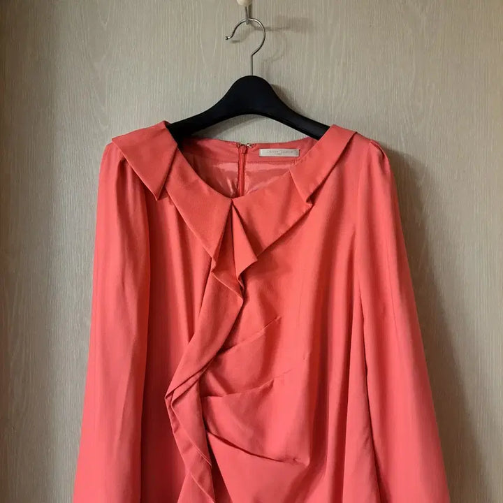 [BUNJANG] Olivia Lauren Coral Pink Ruffle Midi Dress Size 100 / Olivia Lauren. 코랄 핑크 프릴 장식 원피스사이즈100