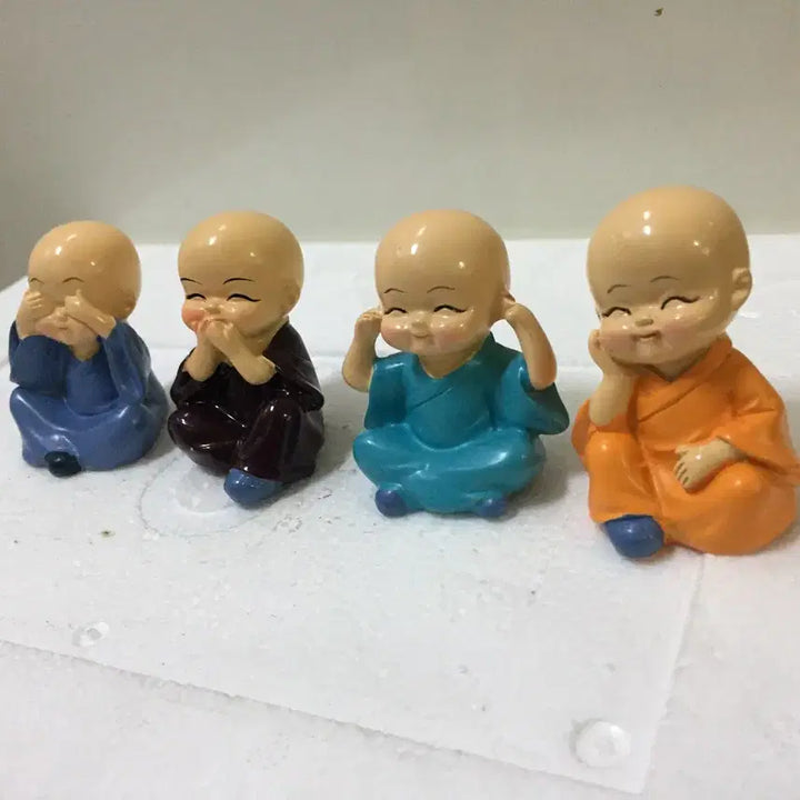 [BUNJANG] Set of 4 Adorable Bald Children Figurines / 앙증맞은 빡빡머리 아이들 4명 조형/  요316