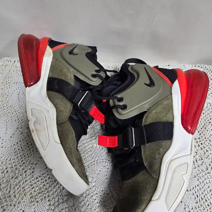 [BUNJANG] Nike Air Force 270 Sneakers (265) / 나이키 에어포스 270   (265)