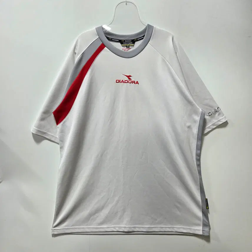 [BUNJANG] Diadora Old Skool White Short Sleeve T-Shirt Size 110 / 디아도라 올드스쿨 화이트 스포츠 반팔티 110 26050708
