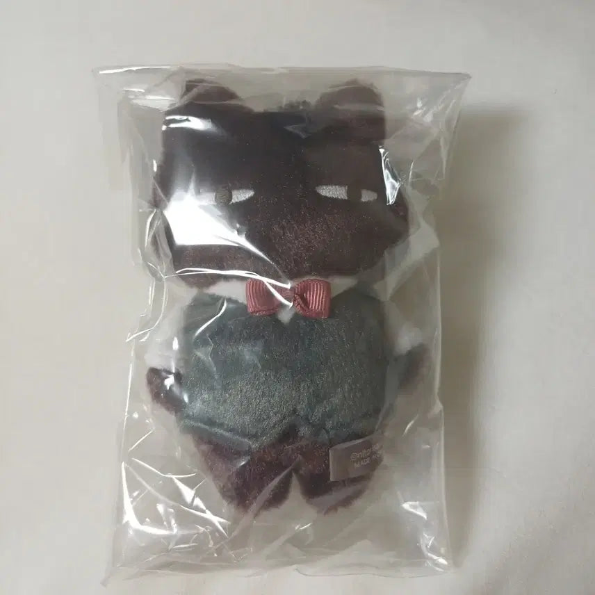 [BUNJANG] Toraebi White Tiger &amp; Black Tiger Cat Bartender Figurine (Sealed) / 토라에비 화이트타이거와 블랙타이거 검은 고양이 바텐더 마스코트 미개봉