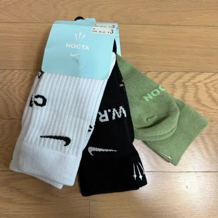 [BUNJANG] Nike x NOCTA Crew Socks Multi-Color 3-Pack / [M] 나이키 x NOCTA 녹타 크루 삭스 양말 멀티컬러 3PACK