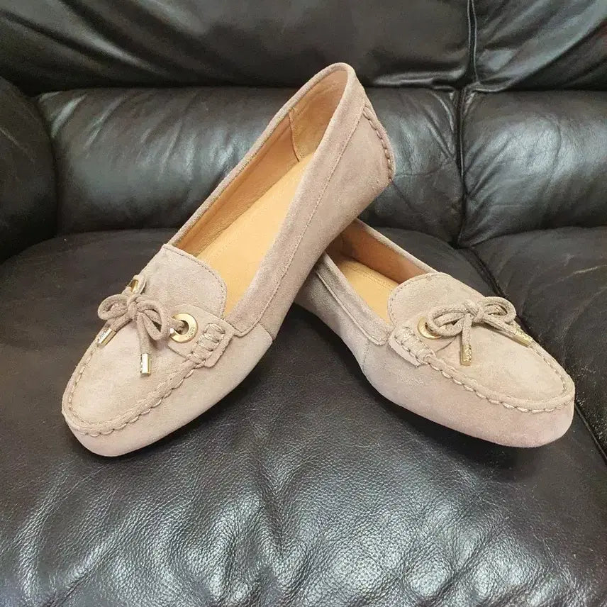 [BUNJANG] UGG Genuine Suede Loafers - Light Pink / [새상품] 정품 UGG  로퍼