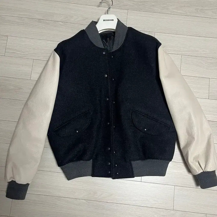 [BUNJANG] Brown Yak Varsity Jacket Charcoal Size 4 / 브라운야드 바시티 자켓 차콜 4사이즈