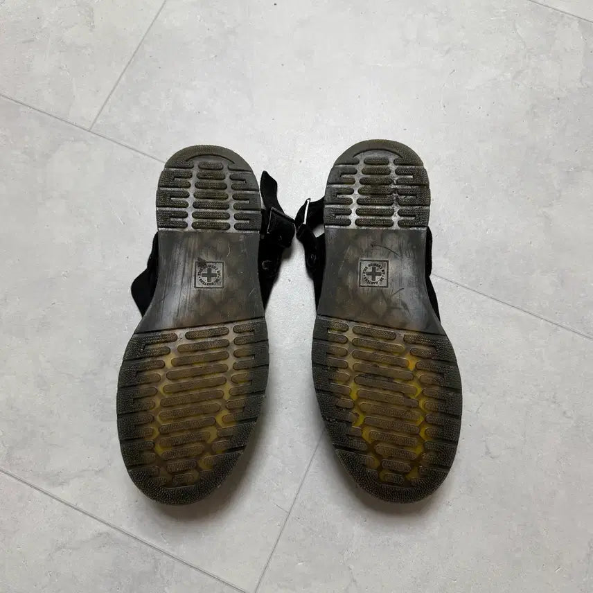 [BUNJANG] Dr. Martens Carlson Suede Black Boots / 닥터마틴 칼슨 스웨이드 블랙 270