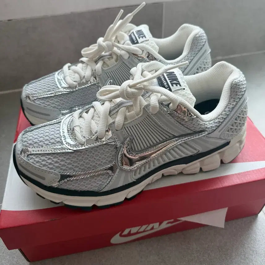 [BUNJANG] Nike Zoom Vomero 5 Photon Dust/Gridiron Sneakers / 나이키 줌 보메로5 포톤더스트 그리드아이언 판매
