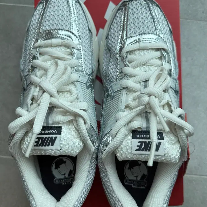 [BUNJANG] Nike Zoom Vomero 5 Photon Dust/Gridiron Sneakers / 나이키 줌 보메로5 포톤더스트 그리드아이언 판매