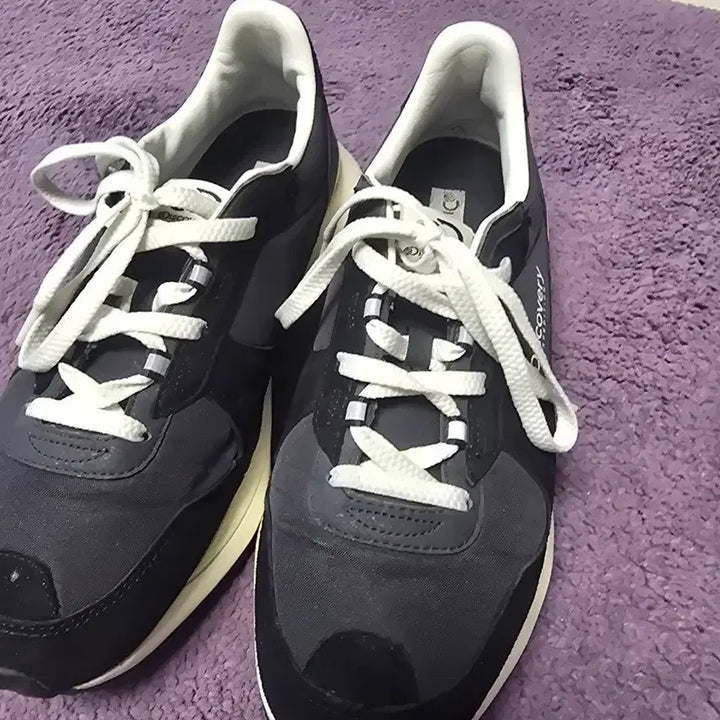 [BUNJANG] Discovery Expedition Black Sneakers / 디스커버리 운동화 블랙 스니커즈