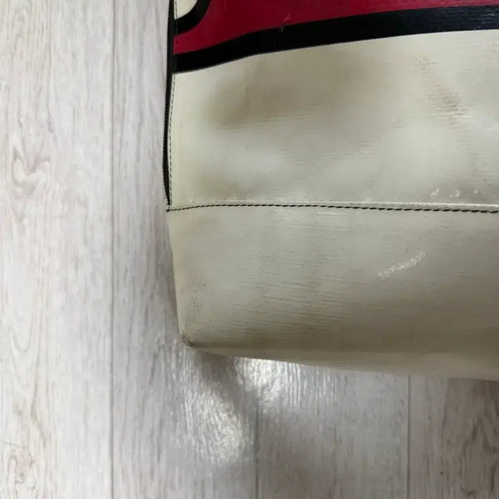 [BUNJANG] Freitag MOSS White Transfer Lettering Messenger Bag / 프라이탁 모스 화이트 전사 레터링 MOSS
