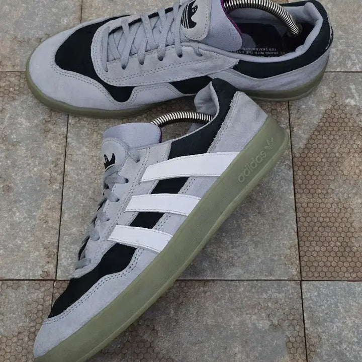 [BUNJANG] Adidas Mark Gonzales Aloha Super Sneakers / (245)아디다스 마크 곤잘레스 알로하 슈퍼 스니커즈