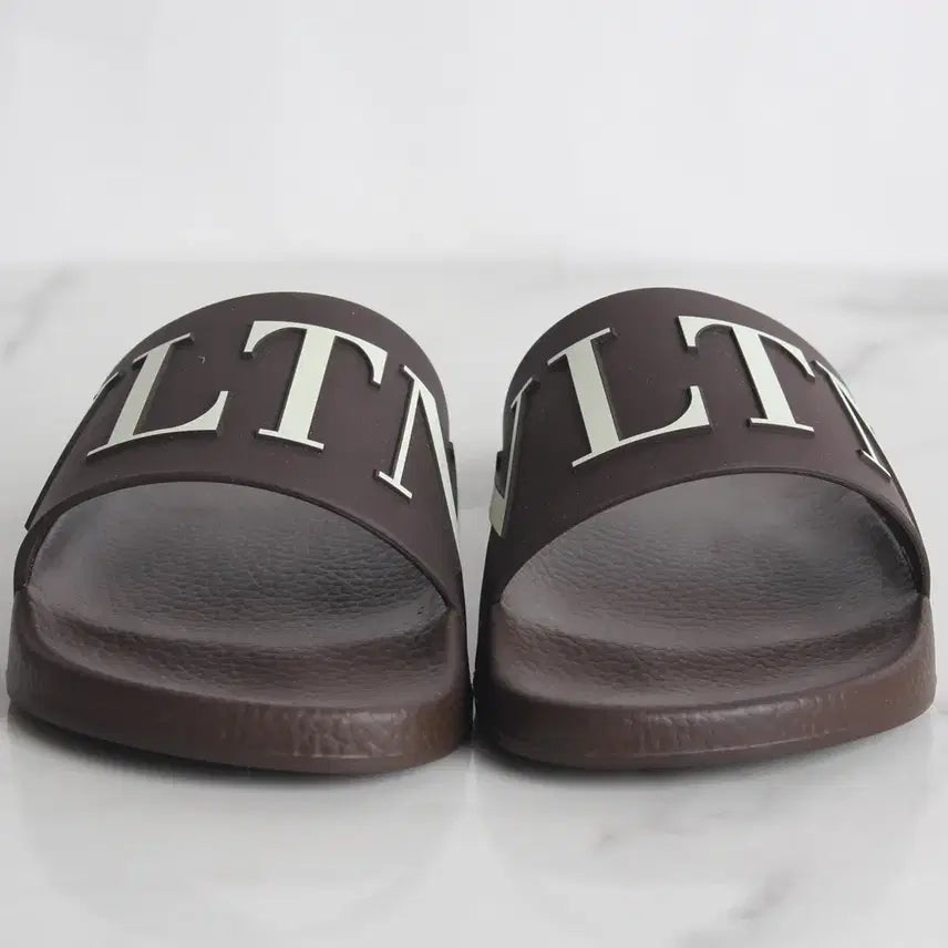 [BUNJANG] Valentino VLTN Logo Slide Sandals / [N급]발렌티노 VLTN 로고 슬라이드 슬리퍼 39(240)