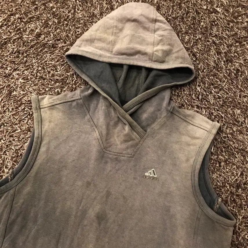 [BUNJANG] Adidas Washed Sleeveless Hoodie T-Shirt / 95 아디다스 워싱 민소매 후드 티셔츠