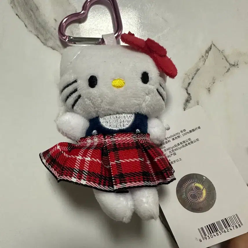 [BUNJANG] Sanrio Hello Kitty Plaid Skirt Doll Keychain / 헬로키티 체크 스커트 인형 키링 산리오
