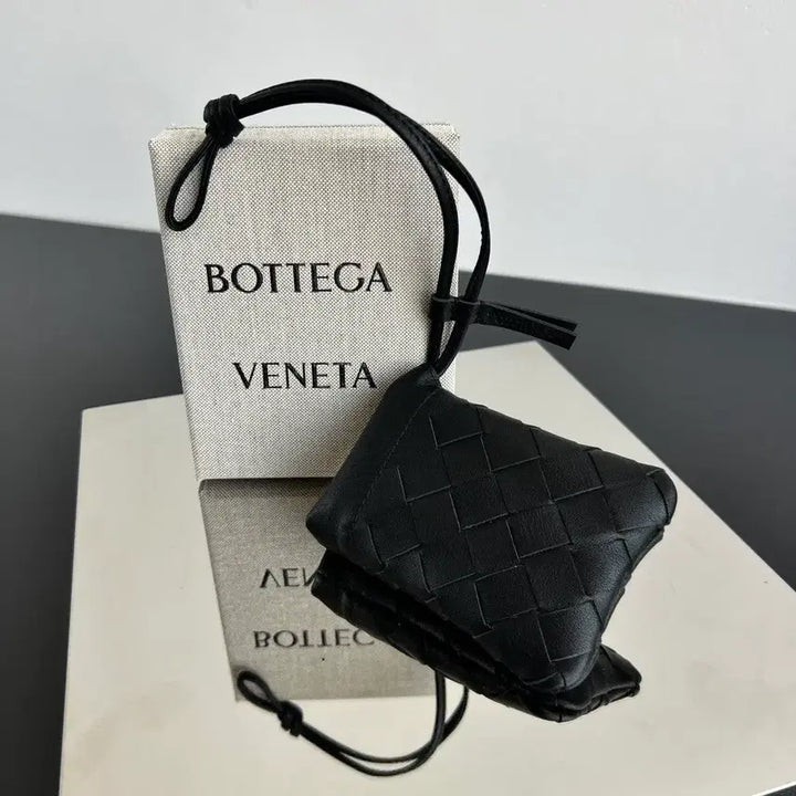 [BUNJANG] Bottega Veneta Intrecciato Woven Card Holder Keychain / 보테가베네타 뜨개 카드지갑 키링