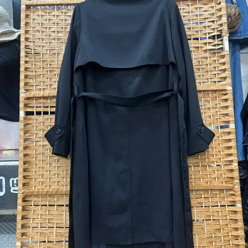 [BUNJANG] JISSEINE Trench Coat Black / 지센 트렌치 코트