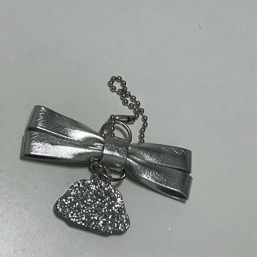 [BUNJANG] Cinnamoroll Ribbon Glitter Silver Keyring (Opened) / 산리오 시나모롤 리본 글리터 실버 키링 단순개봉