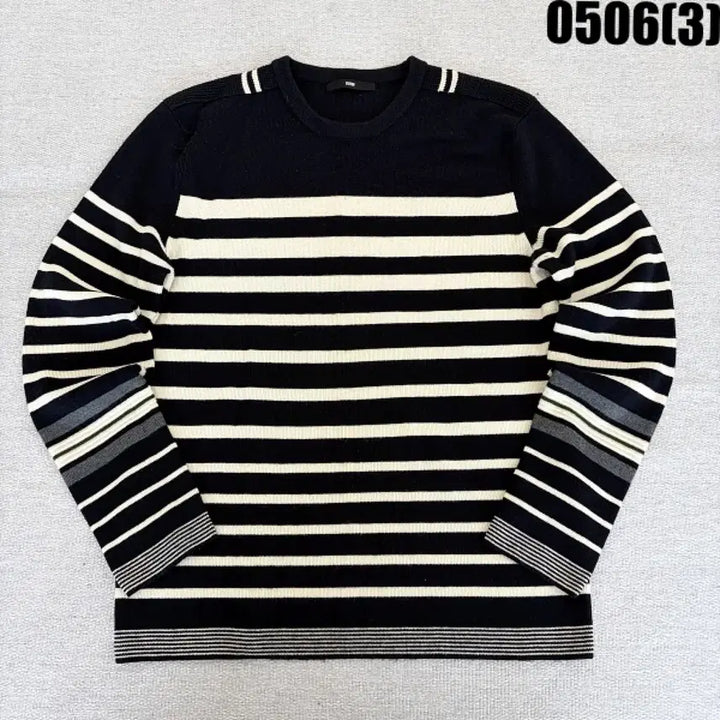[BUNJANG] SYSTEM Black/Ivory Stripe Knit Top Size 105 / 105 시스템 검정/아이보리 스트라이프 니트 0506(3)