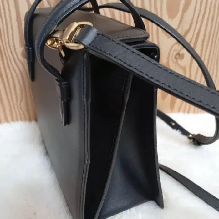 [BUNJANG] HOZE Black Natural Cowhide Tote Bag / HOZE 호제 블랙 천연 소가죽 토트백