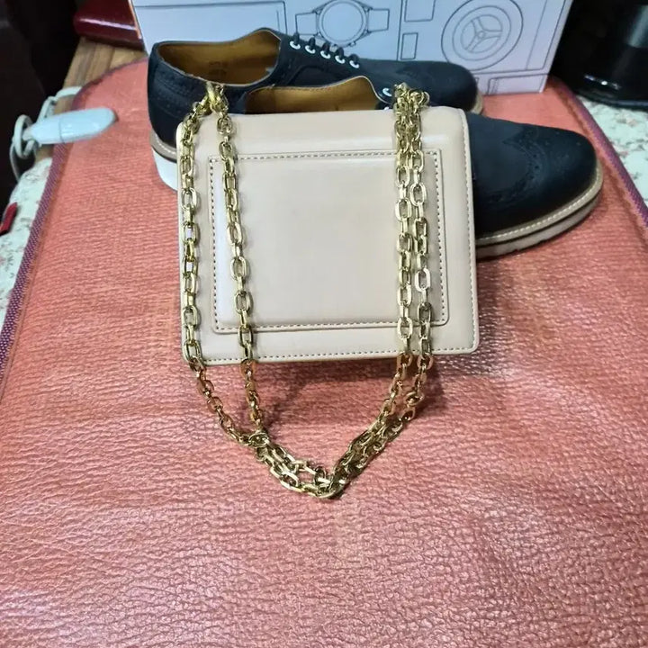 [BUNJANG] Carlyn Chain Shoulder Bag Beige / 칼린 체인 숄더백 베이지색