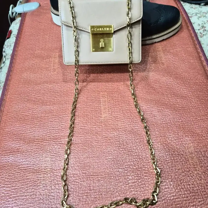 [BUNJANG] Carlyn Chain Shoulder Bag Beige / 칼린 체인 숄더백 베이지색
