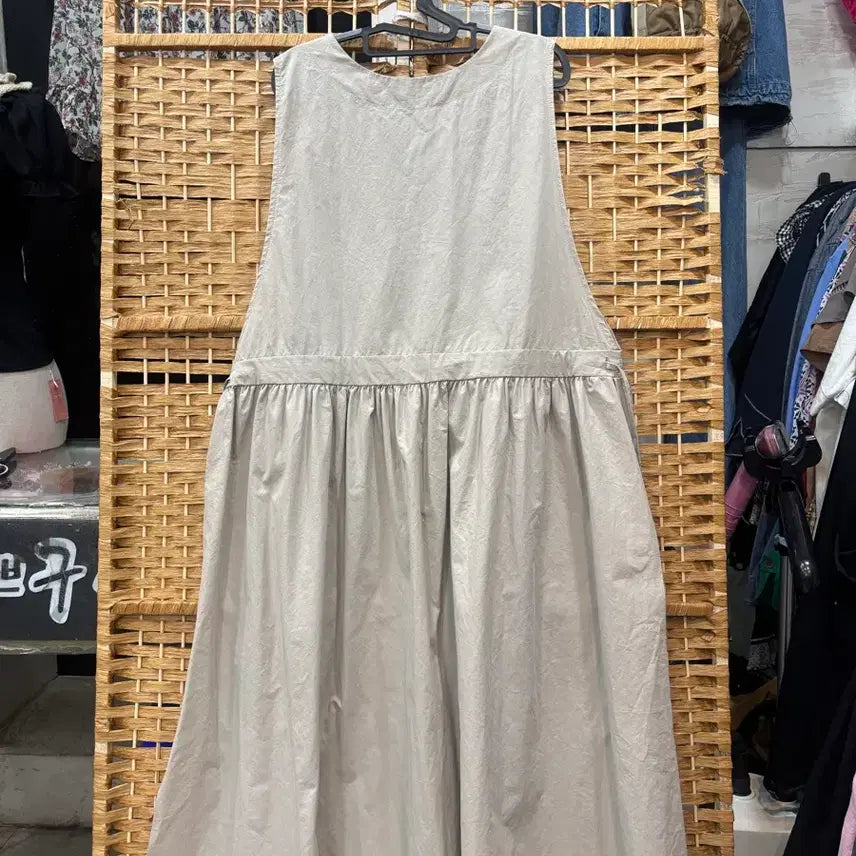 [BUNJANG] Layered Vest Dress with Side Slits - Beige / 레이어드 조끼 원피스