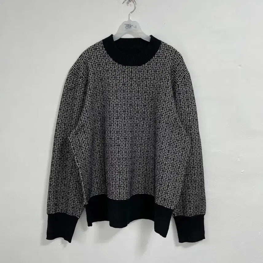 [BUNJANG] Givenchy Pattern Knit Long Sleeve T-Shirt Black / 지방시 패턴 니트 긴팔 티셔츠 블랙