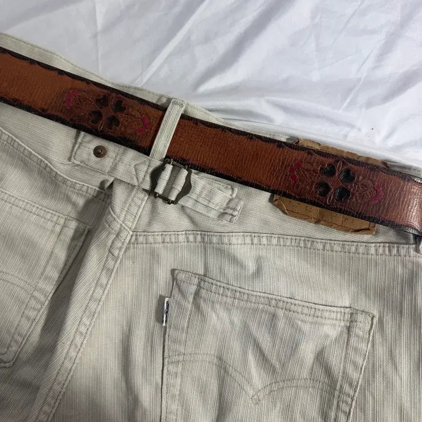 [BUNJANG] Gap Floral Embossed Cowhide Leather Western Belt / 갭 플로럴 엠보 소 가죽 벨트 레더 벨트 웨스턴