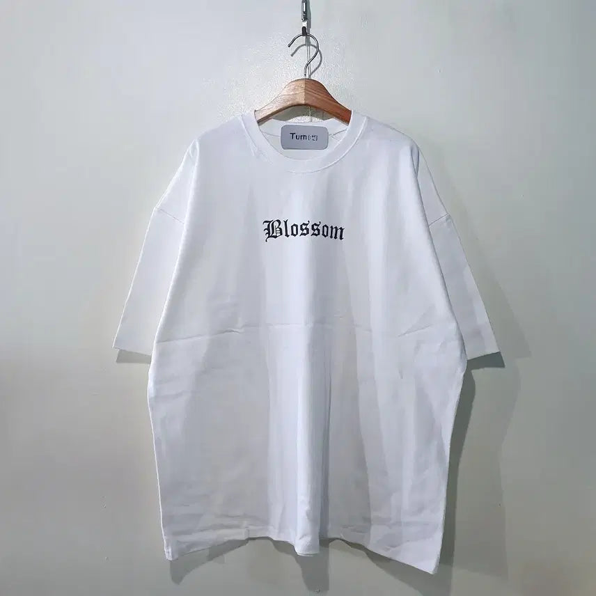 [BUNJANG] Blossom Short Sleeve T-Shirt 3 Colors / SS신상) 블러썸 반팔티 3color