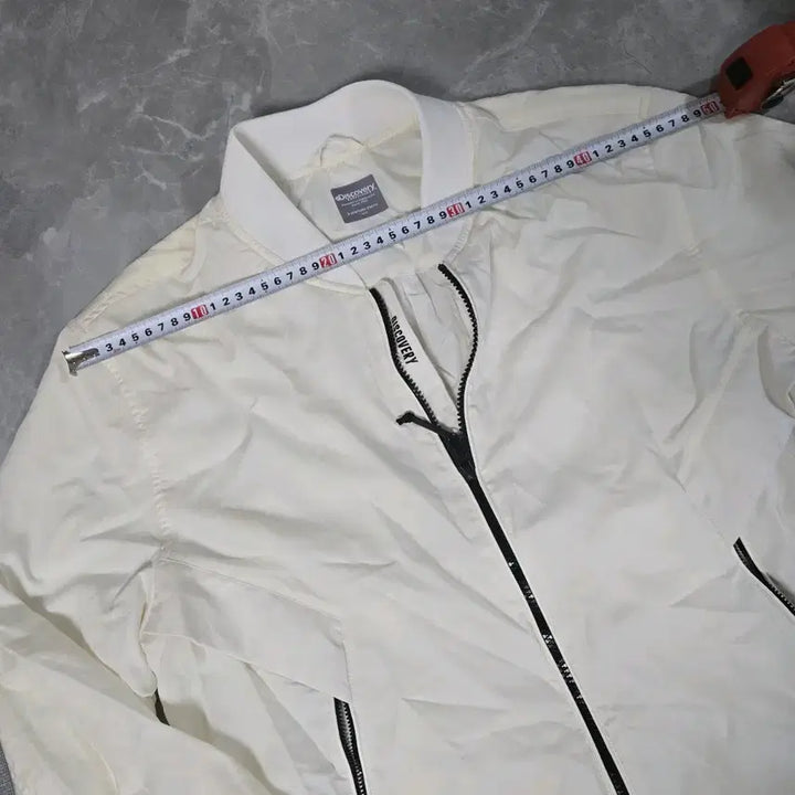 [BUNJANG] Discovery Ivory Bomber Jacket / 디스커버리 아이보리 봄버 자켓