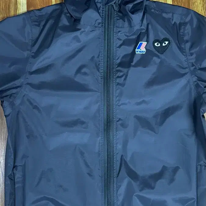 [BUNJANG] Comme des Garçons PLAY x K-Way Full Zip Jacket Black / 플레이 꼼데가르송 까웨 풀 집 자켓(블랙)
