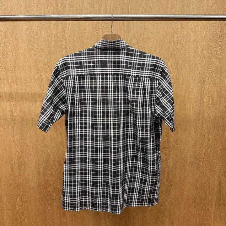 [BUNJANG] Burberry London Classic Check Pattern Detail Short Sleeve Shirt / 버버리 런던 반팔 셔츠 클래식 체크 패턴 디테일 블랙 화이트 배색
