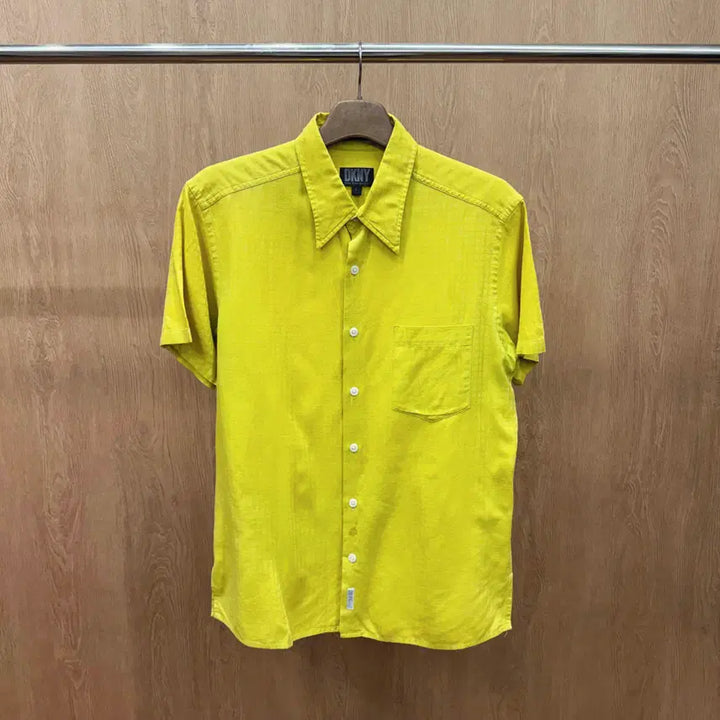 [BUNJANG] DONAKARAN Open Collar Minimal Pocket Detail Short Sleeve Shirt / 도나카란 반팔 셔츠 오픈카라 미니멀 포켓 디테일 라임 옐로우