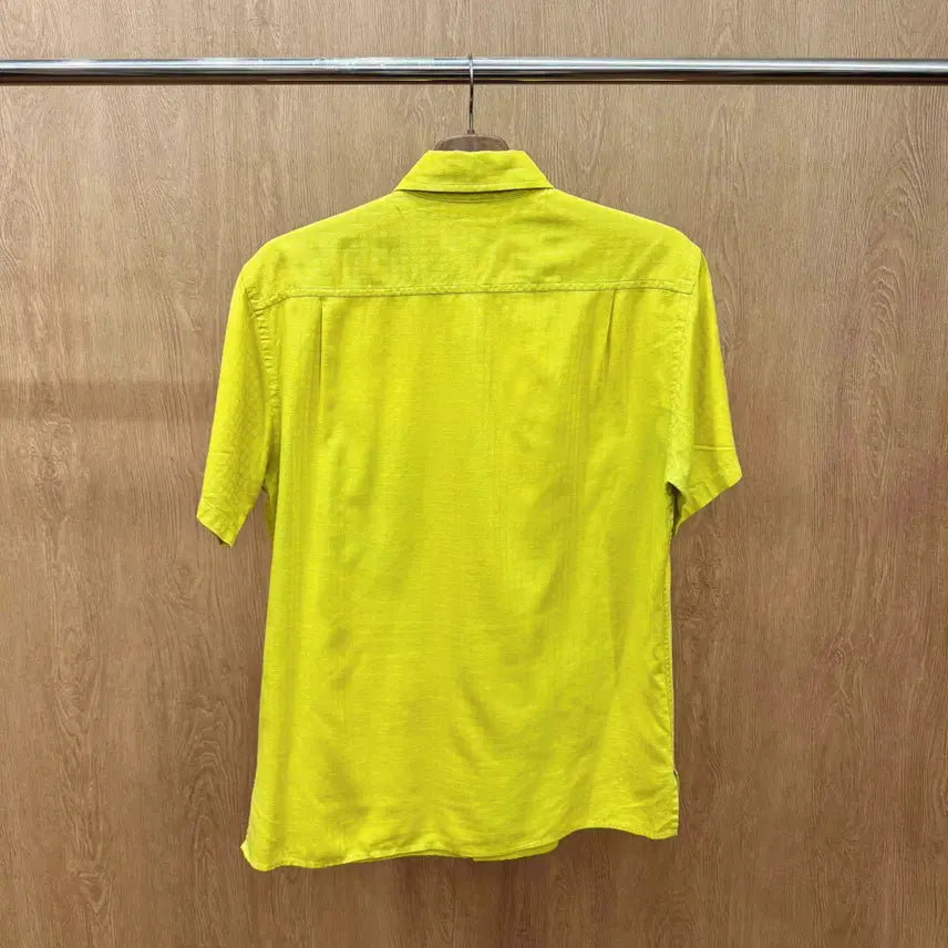 [BUNJANG] DONAKARAN Open Collar Minimal Pocket Detail Short Sleeve Shirt / 도나카란 반팔 셔츠 오픈카라 미니멀 포켓 디테일 라임 옐로우