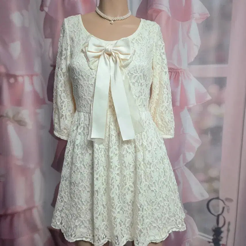 [BUNJANG] INGNI Back Point Lace Ribbon Mini Dress / INGNI 잉그니 백포인트 레이스 리본 미니 원피스