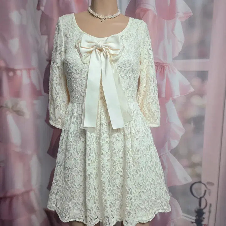 [BUNJANG] INGNI Back Point Lace Ribbon Mini Dress / INGNI 잉그니 백포인트 레이스 리본 미니 원피스