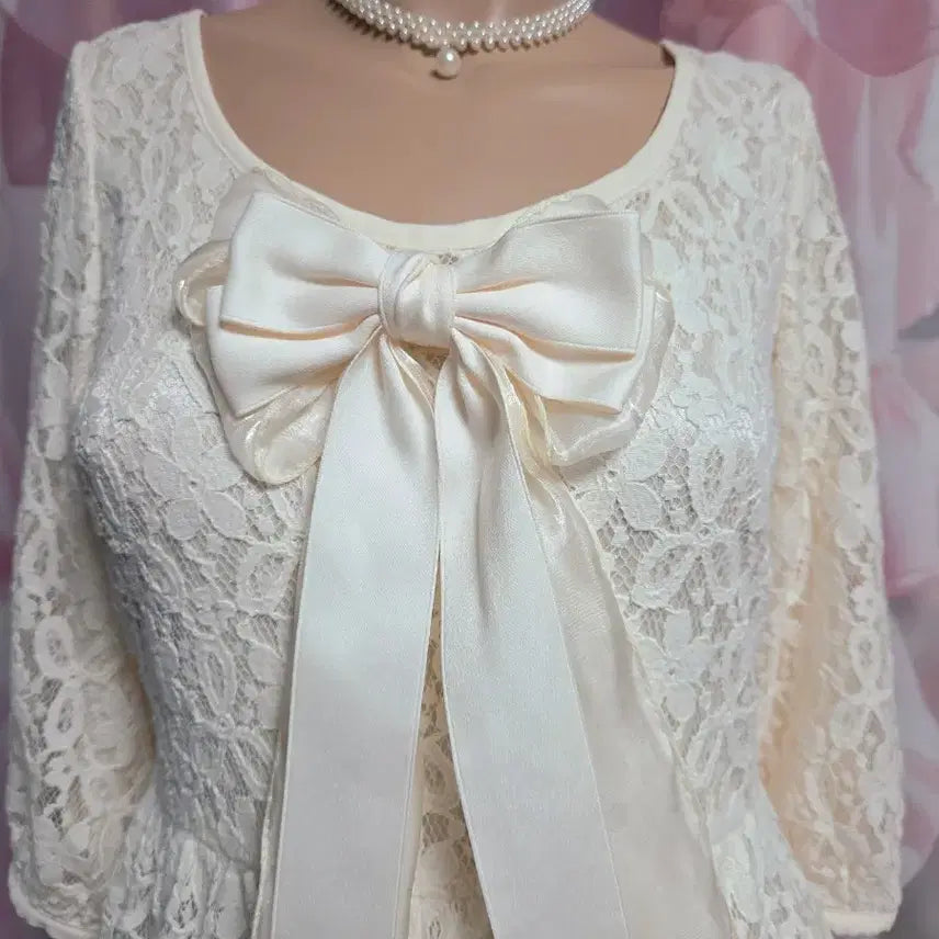 [BUNJANG] INGNI Back Point Lace Ribbon Mini Dress / INGNI 잉그니 백포인트 레이스 리본 미니 원피스
