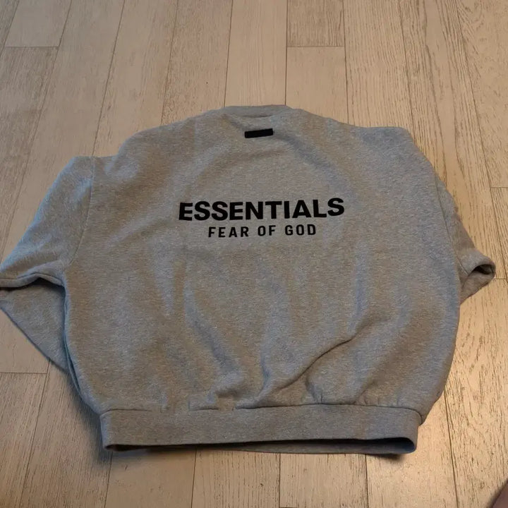 [BUNJANG] Essential Fleece Sweatshirt M / 에센셜 플리스 맨투맨 m