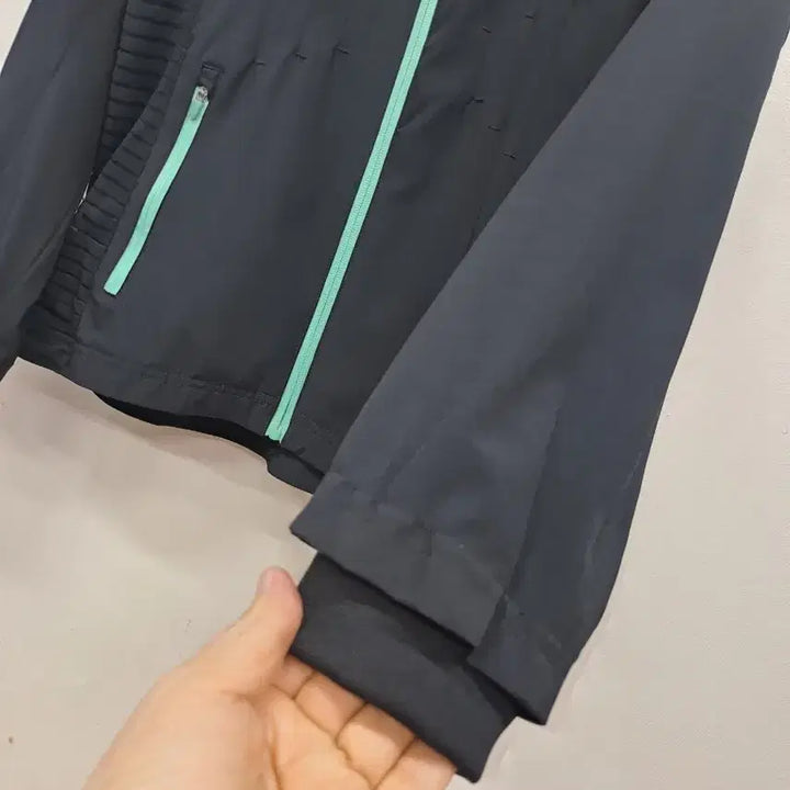 [BUNJANG] Black Zip-Up Jumper (Women&