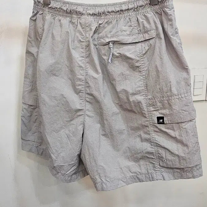 [BUNJANG] New Balance Woven Shorts Grey / 뉴발란스 우븐 반바지 그레이