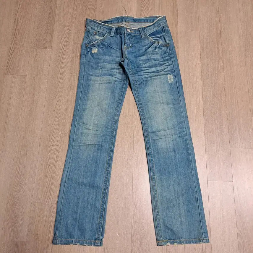 [BUNJANG] Distressed Wash Jeans Size 26 / 데미지 워싱 청바지사이즈26