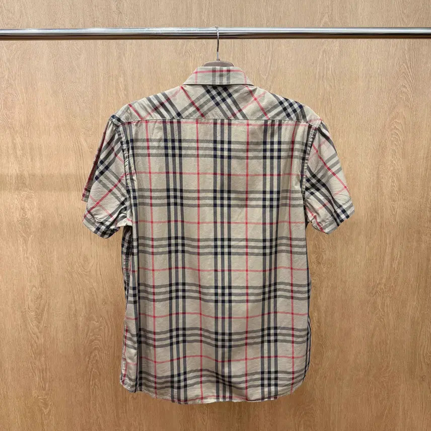 [BUNJANG] Burberry London Nova Check Short Sleeve Shirt / 버버리 런던 노바체크 반팔 셔츠 포켓 로고 레드 자수 디테일 브라운