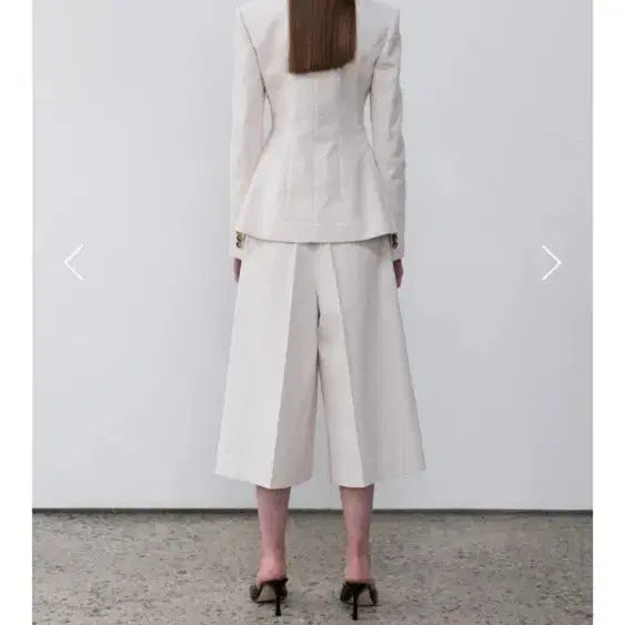 [BUNJANG] Myiko Scoop Neck Linen Jacket / 마이아이코 스쿱넥 라인 린넨자켓