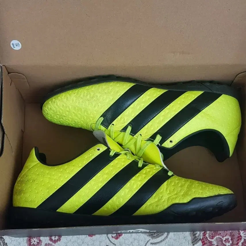 [BUNJANG] Adidas Futsal Shoes / 아디다스 풋살화
