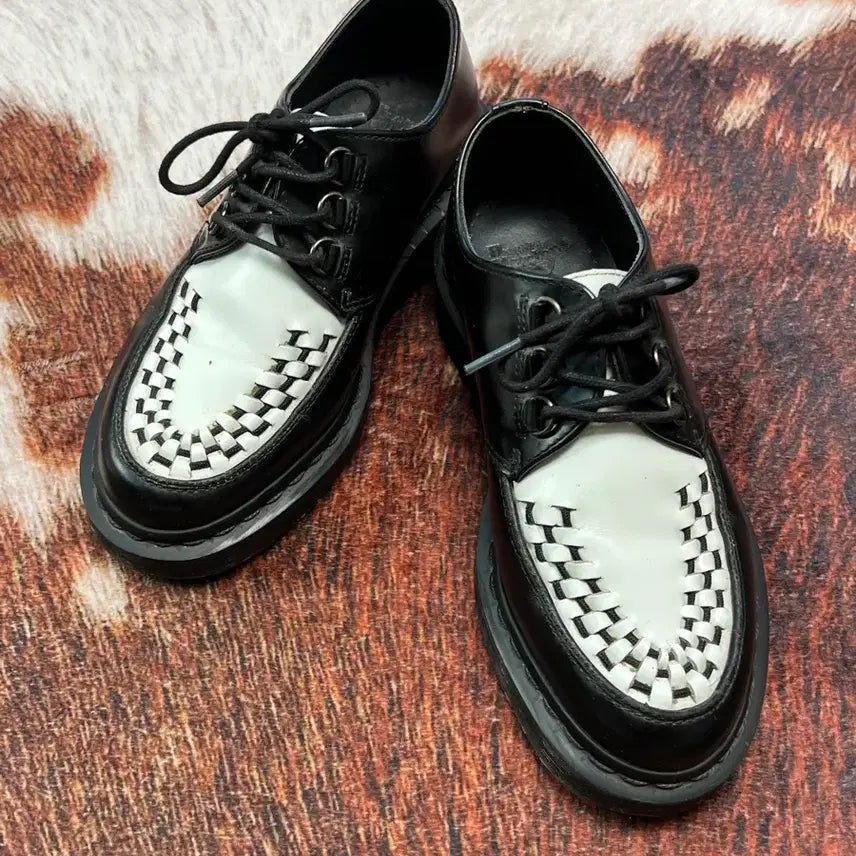 [BUNJANG] Dr. Martens Beck 3-Hole Clipper Black/White / [230] 닥터마틴 벡 3홀 클리퍼 블랙화이트