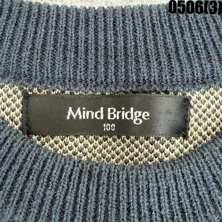[BUNJANG] Mind Bridge Navy Pattern Knit Sweater / 100 마인드브릿지 네이비 패턴 니트 0506(3)