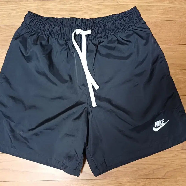 [BUNJANG] Nike Sportswear Woven Flow Shorts / 나이키 스포츠웨어 우븐 플로우 반바지 S