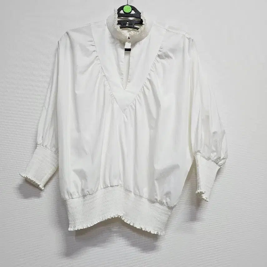 [BUNJANG] Maje White Neck Ruffle Blouse / maje 화이트 넥 러플 블라우스
