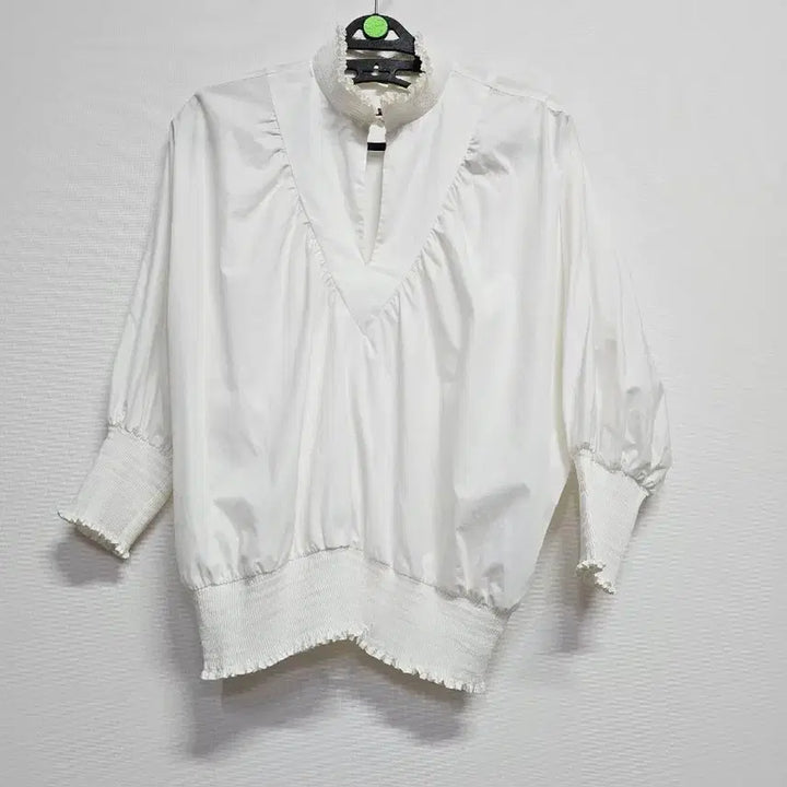 [BUNJANG] Maje White Neck Ruffle Blouse / maje 화이트 넥 러플 블라우스