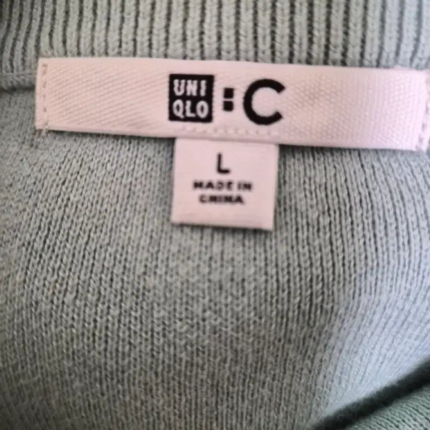 [BUNJANG] Uniqlo Mint Round Neck Knit Sweater / 유니클로 민트색 라운드넥 니트 스웨터
